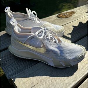 Nike Viper Tennis/pickleball court shoes